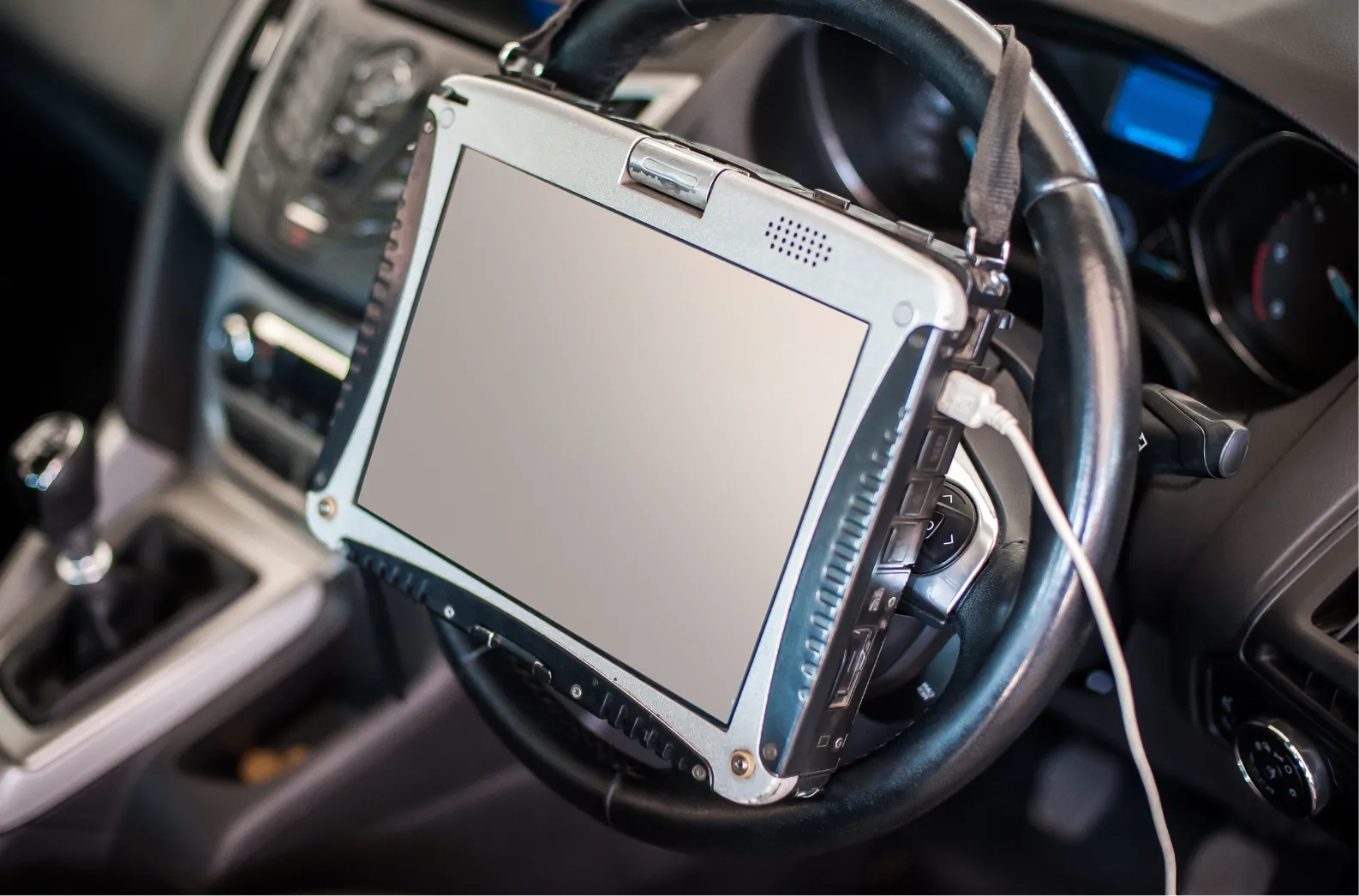 ASV（先進安全自動車）の診断端末